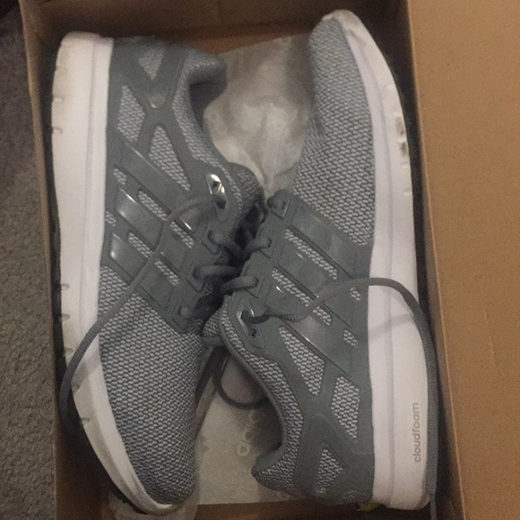 Adidas cloud foam - Picture 1 of 2